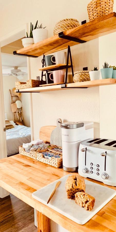 Casa Agave: Comfy Joshua Tree Cottage With Free Breakfast Bar ภายนอก รูปภาพ