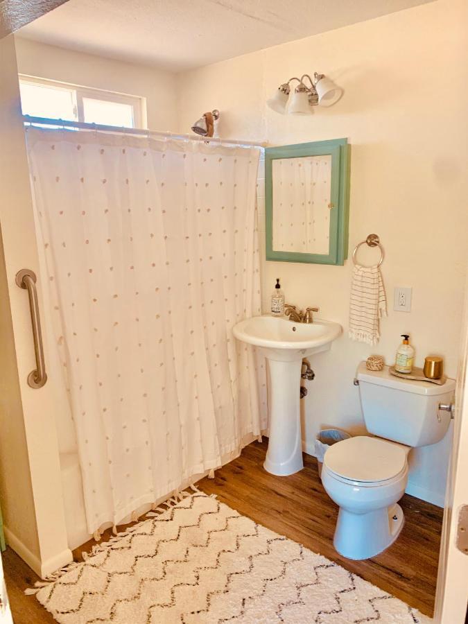 Casa Agave: Comfy Joshua Tree Cottage With Free Breakfast Bar ภายนอก รูปภาพ