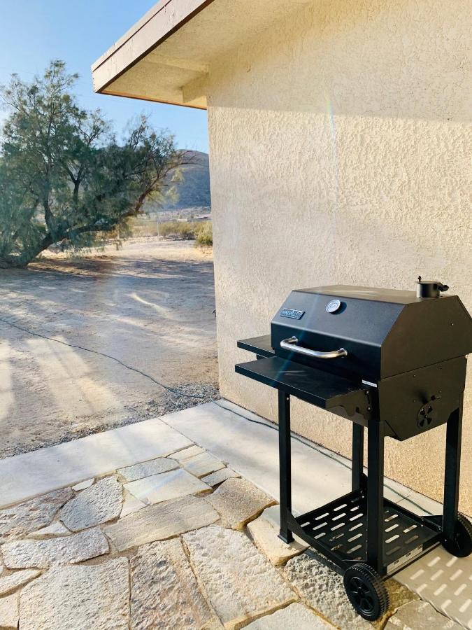 Casa Agave: Comfy Joshua Tree Cottage With Free Breakfast Bar ภายนอก รูปภาพ