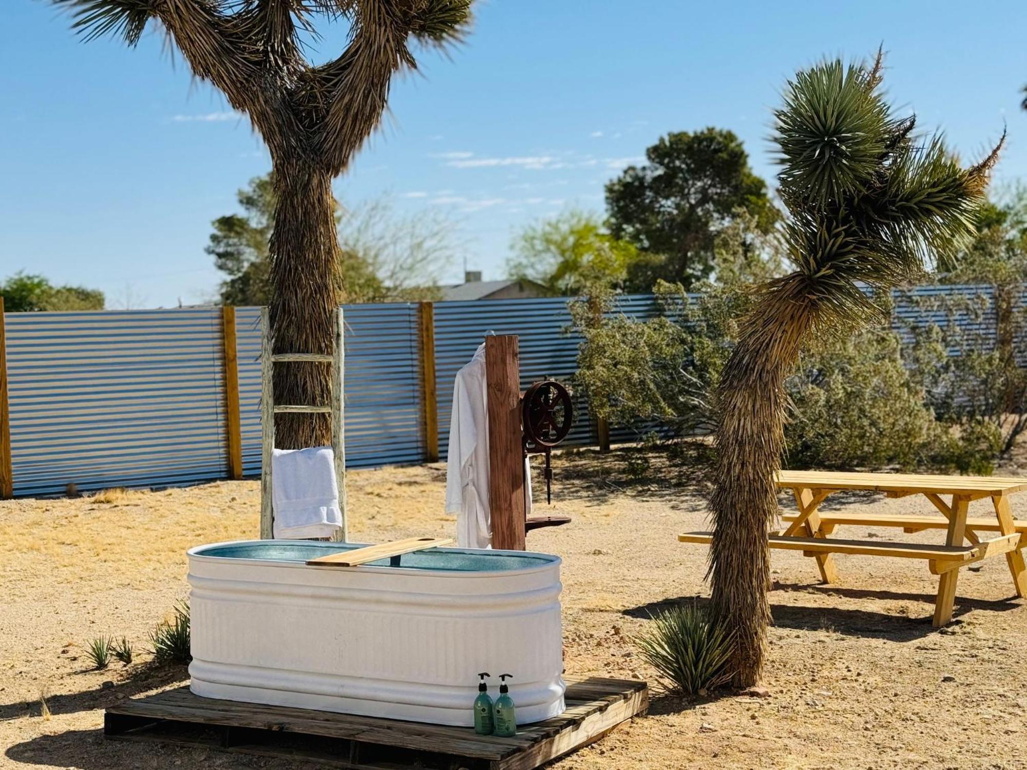 Casa Agave: Comfy Joshua Tree Cottage With Free Breakfast Bar ภายนอก รูปภาพ