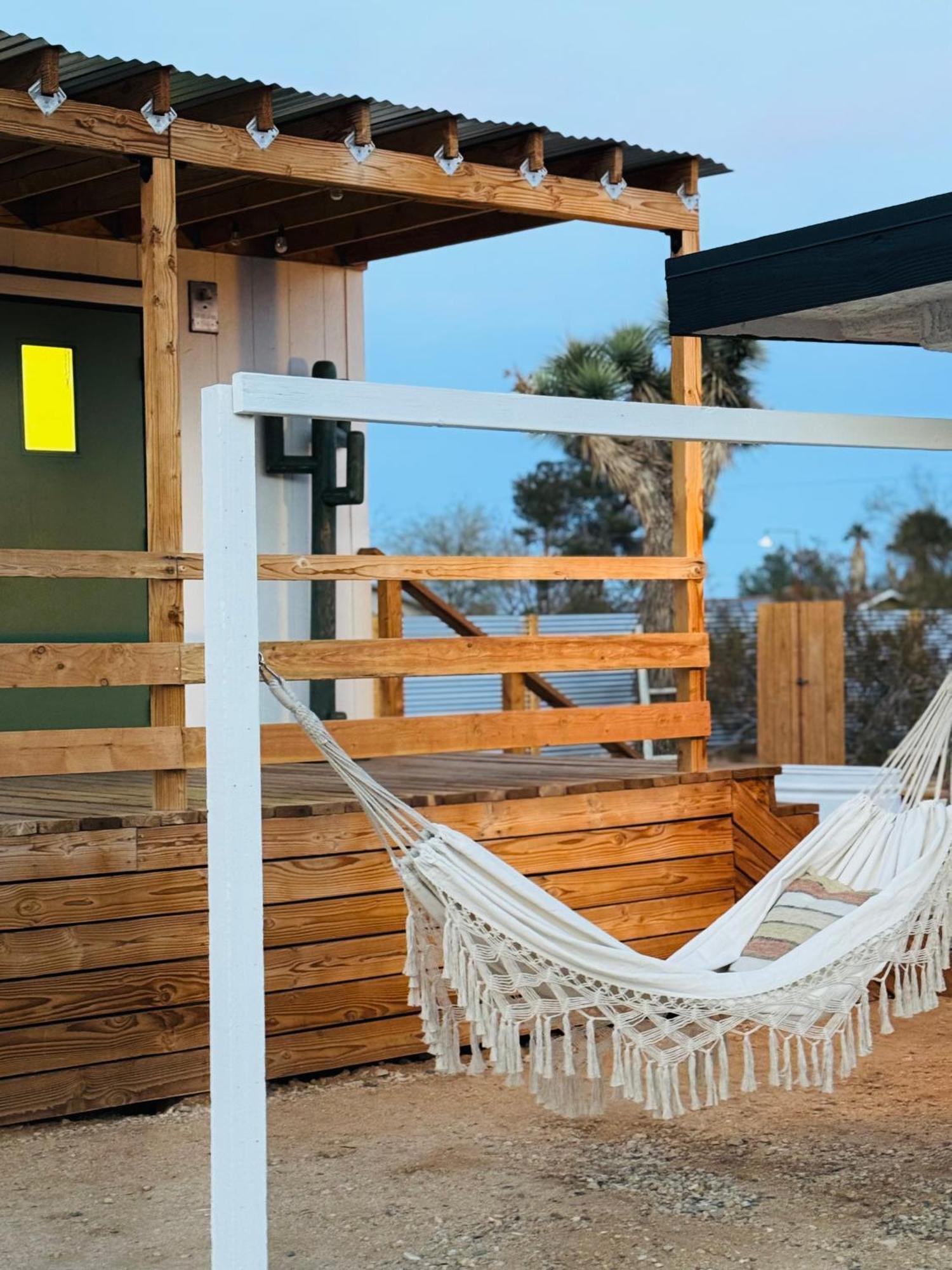 Casa Agave: Comfy Joshua Tree Cottage With Free Breakfast Bar ภายนอก รูปภาพ
